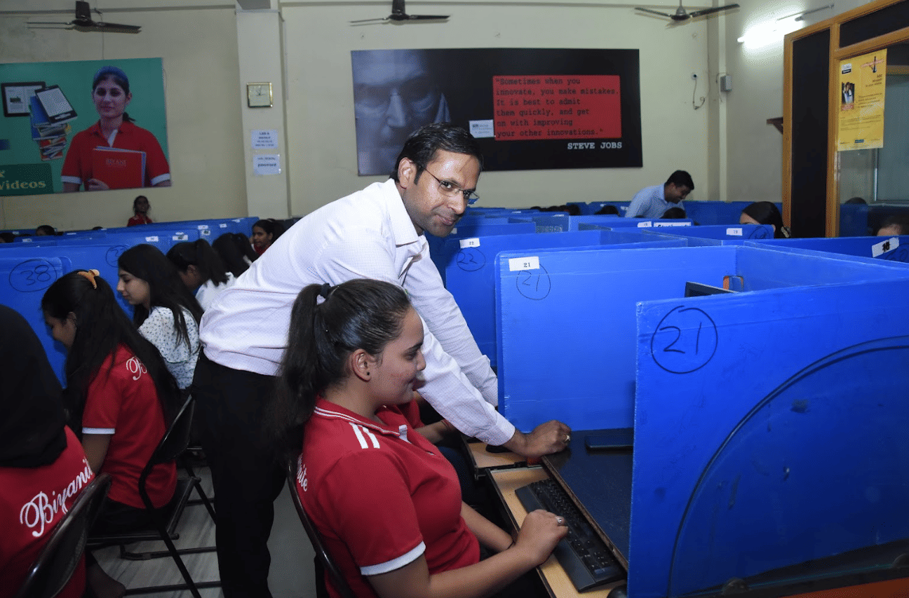 Biyani Girls College Jaipur Labs photo 7